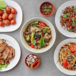 ร้านลาบสุรินทร์ ปิยวรารมย์เจ้าเก่า