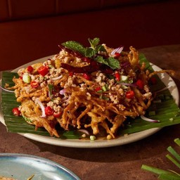 ลาบเห็ดเข็มทองทอด