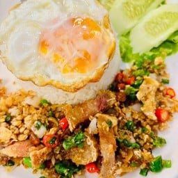 คั่วพริกเกลือ ราดข้าว