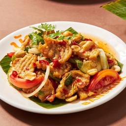 ยำหมูยอทอด