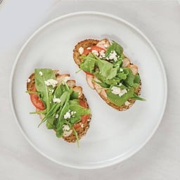 ขนมปังโฮลวีตเพสโต้ 2 ชิ้น