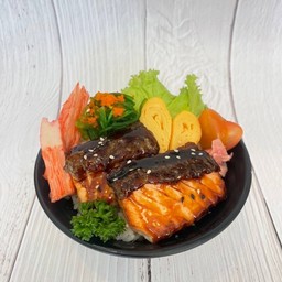 ข้าวหน้าแซลมอนย่างมินิ