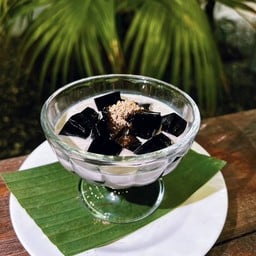 เฉาก๊วยนมสด