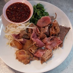 ลวกจิ้มเนื้อรวมชุดสุดฮิต