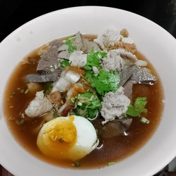ก๋วยจั๊บน้ำข้น