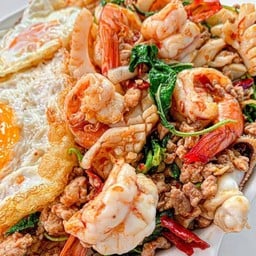 ข้าวกะเพรารวมมิตร