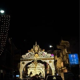 ซุ้มประตู12นักษัตร