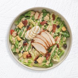 ซีซาร์สลัดอกไก่ย่างและเบคอน