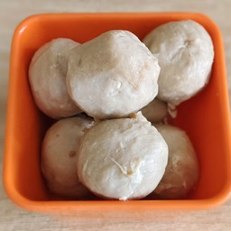 ลูกชิ้นเนื้อนึ่ง(ลูกใหญ่)