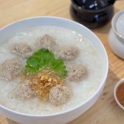 ข้าวต้มปลาเฮียกุ่ย อนุสาวรีย์ชัยสมรภูมิ