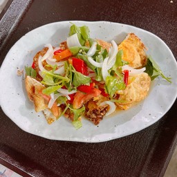 ยำไข่ดาว