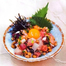 (487) ข้าวหน้าปลาดิบรวมและนัตโตะ Kaisen Natto Don