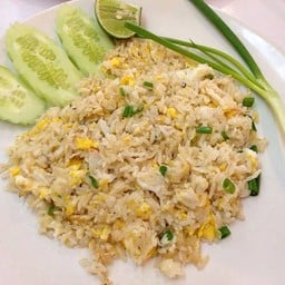 ข้าวผัดปลาหมึก
