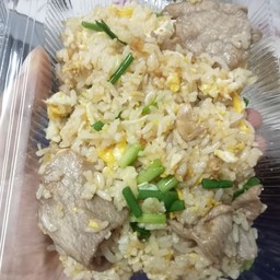 ข้าวผัดหมู
