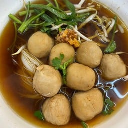 ก๋วยจั๊บแม่ย่า ตลาดบ้านฟ้าเลอมาเช่