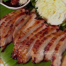 คอหมูย่างน้ำจิ้มแจ๋ว(กับข้าว)