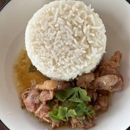 ข้าวหน้าไก่กระเทียม