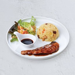 ข้าวผัดสับปะรดปลาแซลมอนคิริมิย่างเทริยากิ