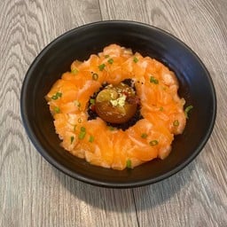 ข้าวหน้าแซลมอนไข่ดองโชยุมินิ