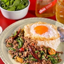 ข้าวกะเพราเนื้อสับ