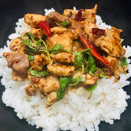 ข้าวกระเพราอกไก่