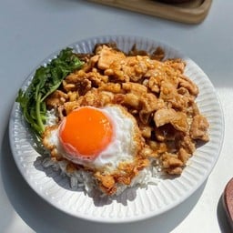 หมูกระเทียม