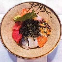 (569) ข้าวหน้าปลาดิบรวมสไตล์โอกินาว่า Okinawa Kaisen Don