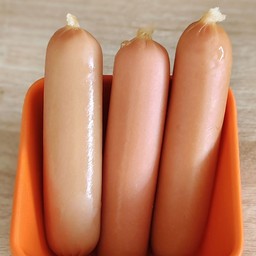 ไส้กรอกหนังกรอบนึ่ง