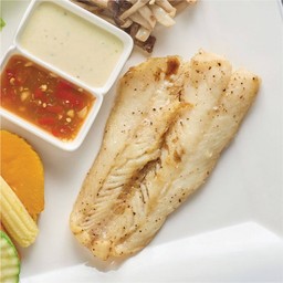 สเต๊กปลาพอลล็อคย่างเกลือ