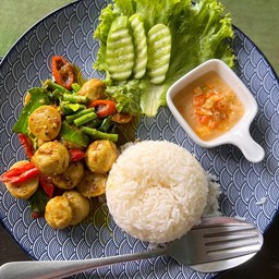 ข้่าวเครื่องแกงลูกชิ้น