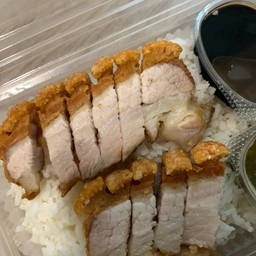 ข้าวหมูกรอบ