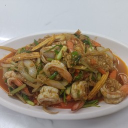 ผัดผงกะหรี่กุ้ง