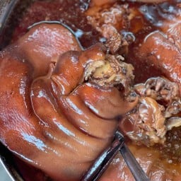ข้าวขาหมูโคตรอร่อย สันป่าตอง