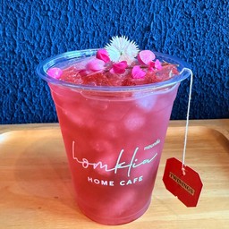 ชาเย็นแครนเบอร์รี่และทับทิม