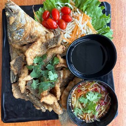 ปลากะพงทอดน้ำปลา