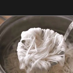 เส้นก๋วยจั๊บญวน(ต้มแล้ว)