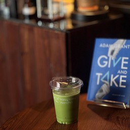 Iced Classic Matcha Latte