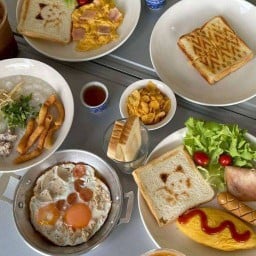 ฉ่ำเช้า Breakfast & Brunch Surat Thani