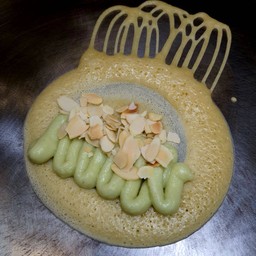 โตเกียว คัสตาร์ดใบเตย-อัลมอนด์