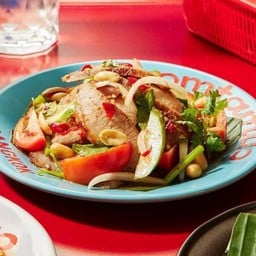 ยำคอหมูย่าง