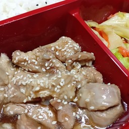 ข้าวซี่โครงอ่อนซอสเทริยากิ