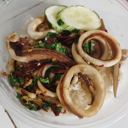 กะเพราปลาหมึก