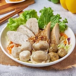ก๋วยเตี๋ยวลูกชิ้นปลานายใบ้@เลียบคลองประปา