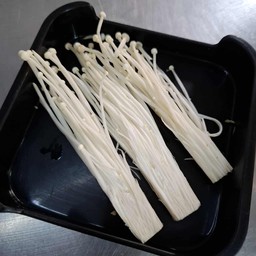 เห็ดเข็มทอง