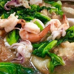 ราดหน้าทะเล