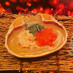 มันปูหิมะย่างหน้าเนื้อปูและไข่กุ้ง
