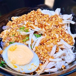 ก๋วยเตี๋ยวต้มยำไก่ฉีก (แห้ง)