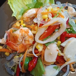 ยำเส้นแก้วทะเล