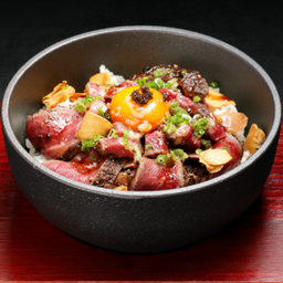 ROASTED WAGYU BEEF YUKKE DON