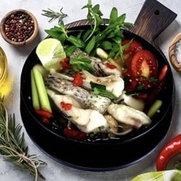 ต้มยำปลานิล ผักขะแยง